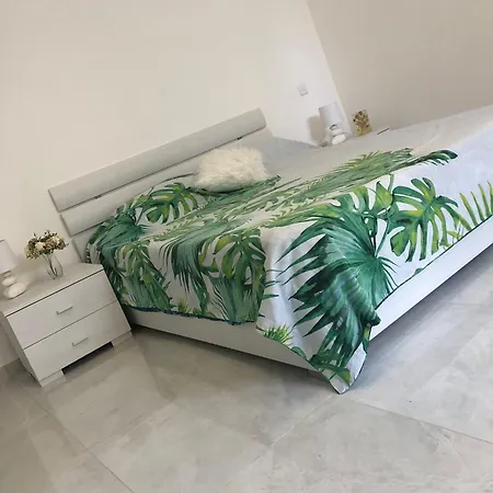 Gozo, Peaceful Retreat With Shared Pool *