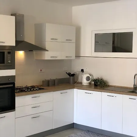 Gozo, Peaceful Retreat With Shared Pool * Għasri